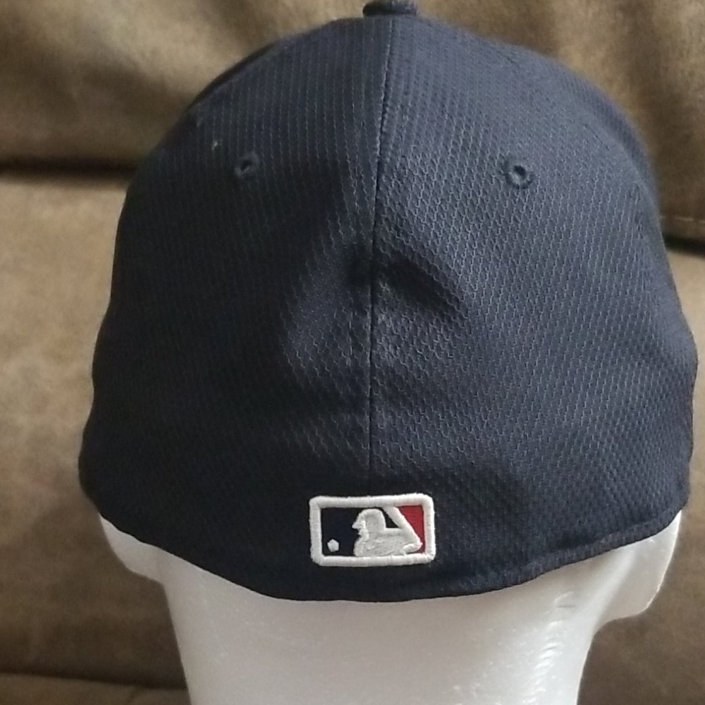 HAT - Picture 3 of 6